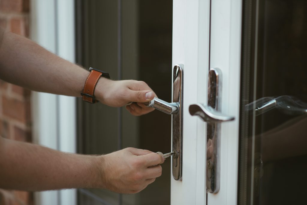 daylight door handle 1166415 1024x684 - Are wood or fibreglass doors better?